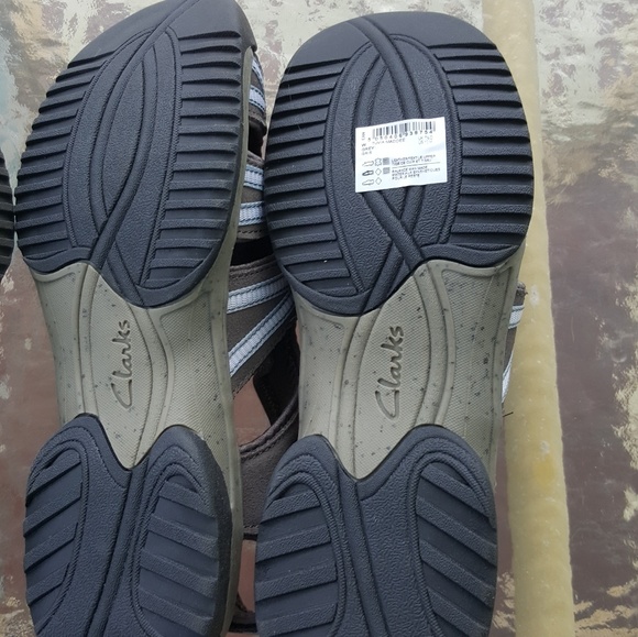 Clarks womens closed toe sandals - Picture 2 of 3